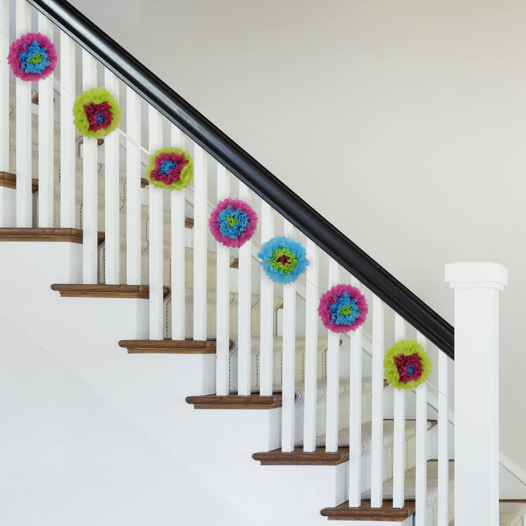 Best Windy City Novelties Tissue Flowers Garland